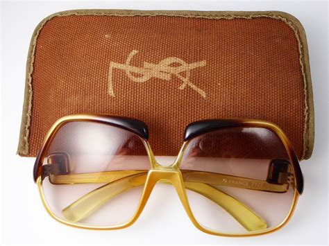 occhialoni grandi ysl vintage donna anni 70|Vintage YSL YVES SAINT LAURENT Chunky Sunglasses 8861 .